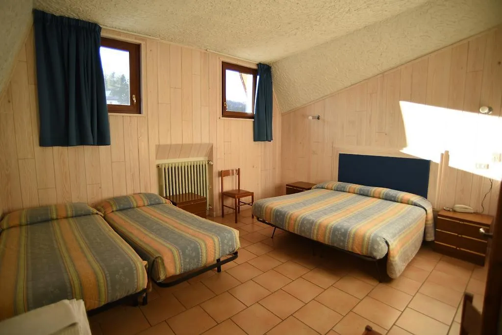 Albergo Bucaneve Pievepelago 3*,  Italy